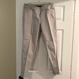 The Limited Exact Stretch Skinny Pants in lt gray